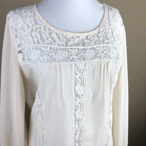 Rewind Juniors Long Sleeve Blouse Size XL Cream, Lace Accents, Pleated